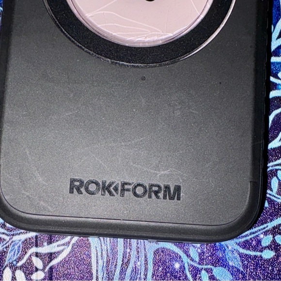 Apple iPhone 13 with Vibrant Display - Picture 5 of 9